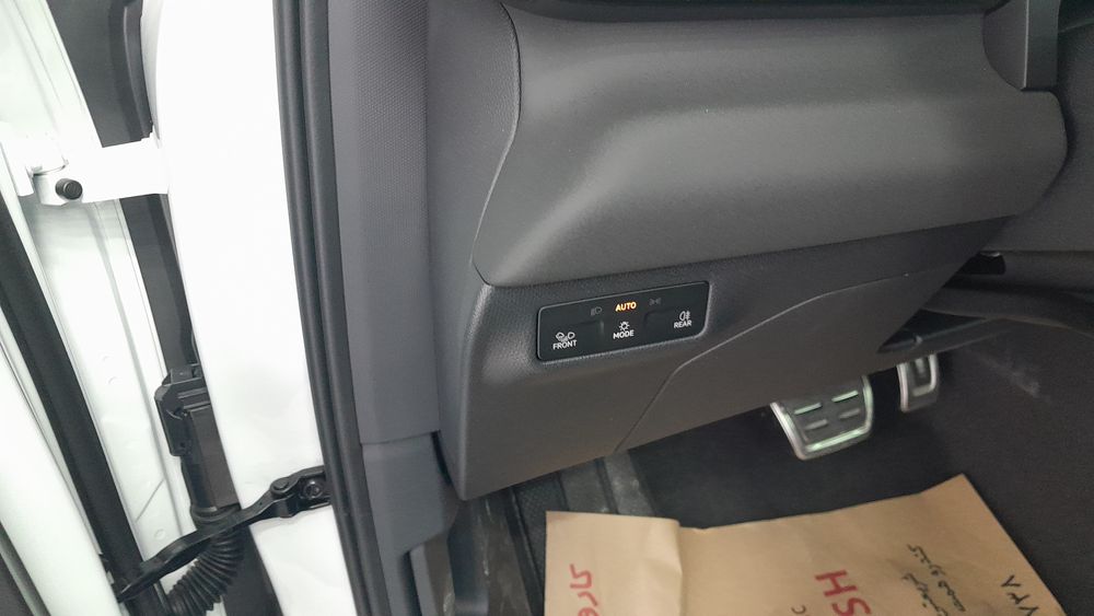 Volkswagen-ID.UNYX-2025