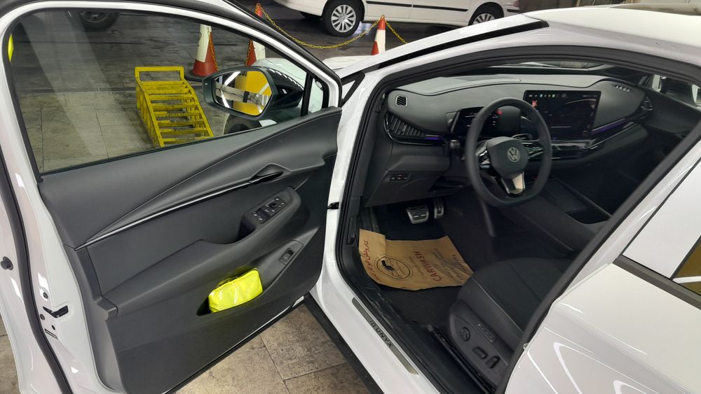 Volkswagen-ID.UNYX-2025