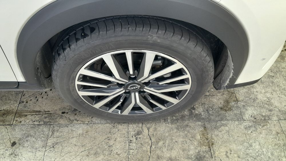 نیسان-کیکس-2024