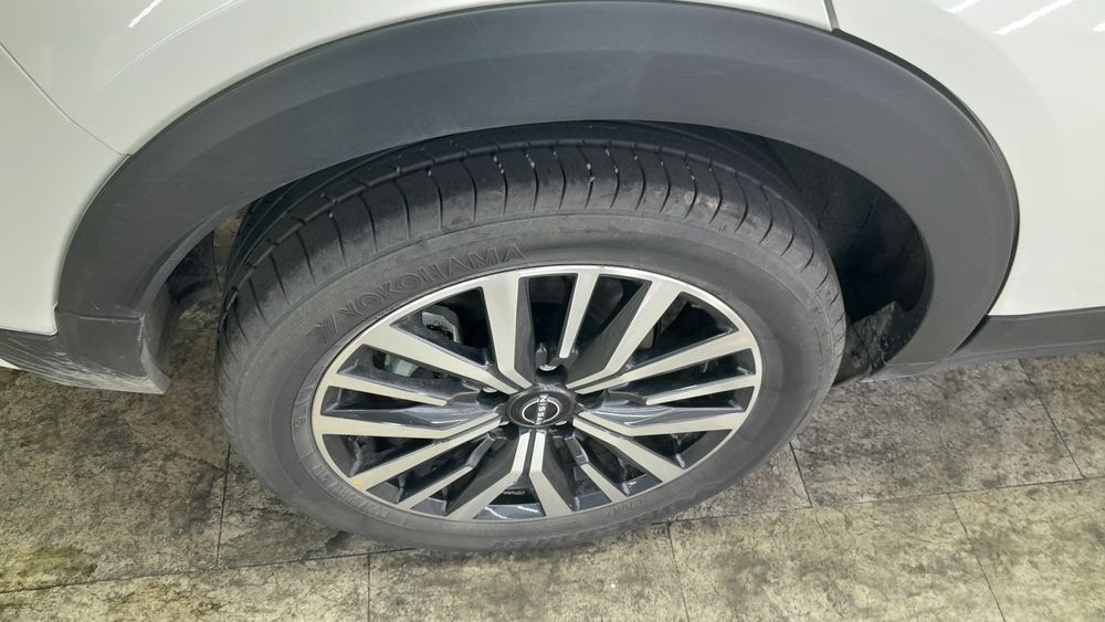 نیسان-کیکس-2024