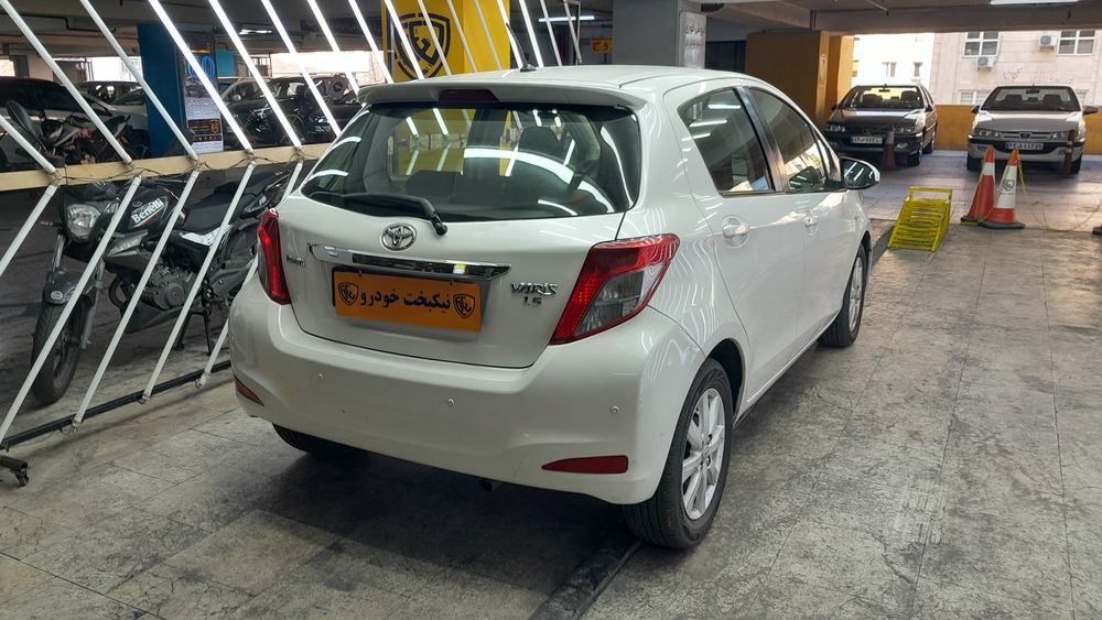 تویوتا-یاریس-2013