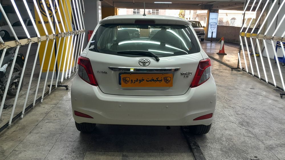 تویوتا-یاریس-2013