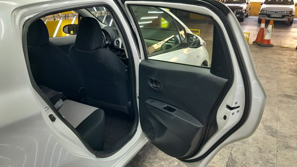 تویوتا-یاریس-2013