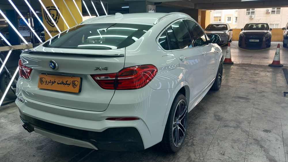 بی ام و-X4-2016