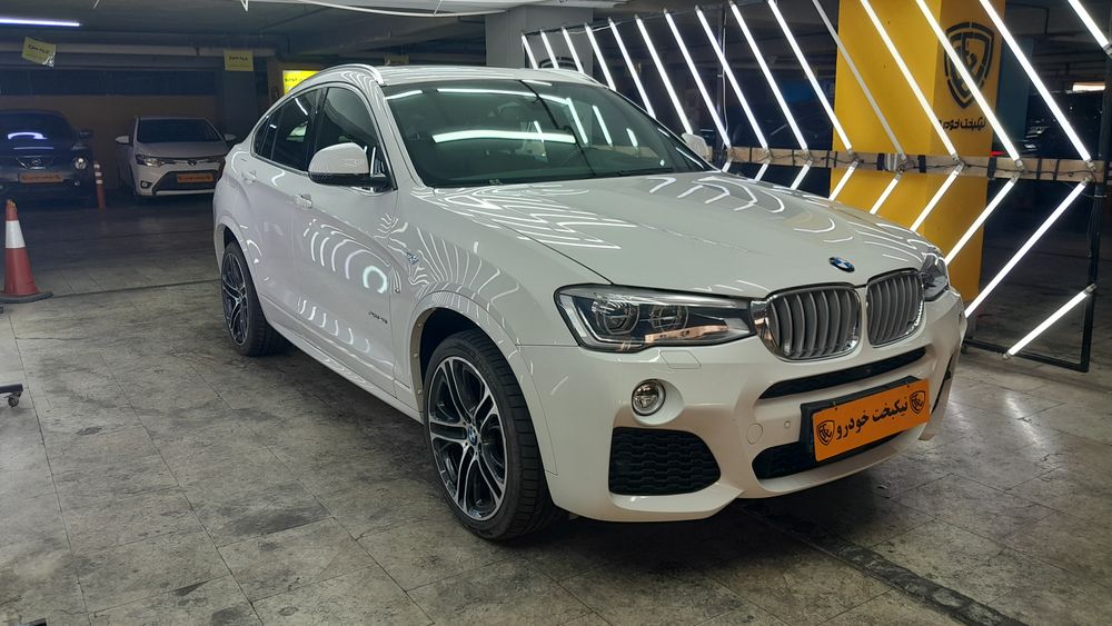 بی ام و-X4-2016