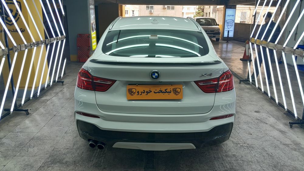 بی ام و-X4-2016