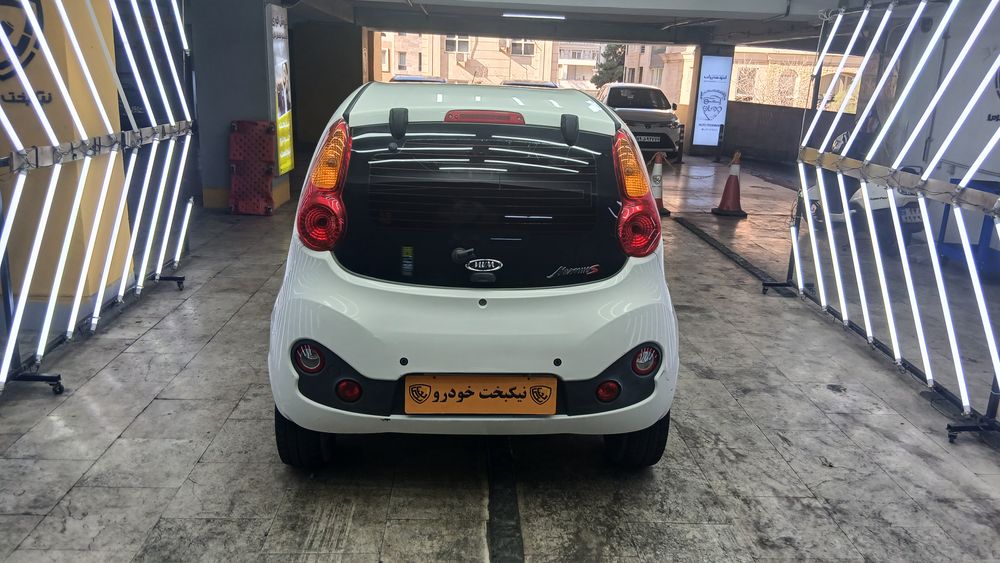 ام وی ام-110S-1395