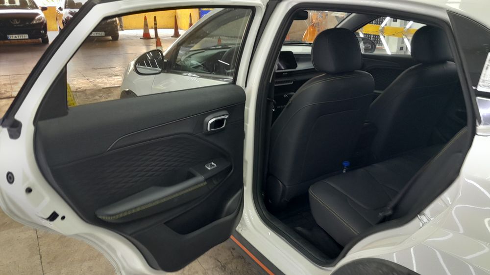ام وی ام-X33-1404