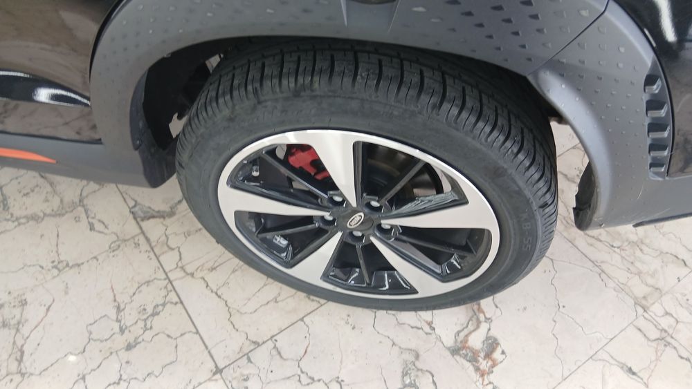 ام وی ام-X33-1402