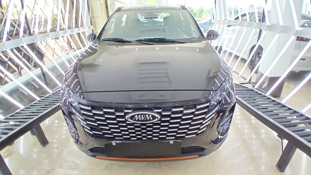 ام وی ام-X33-1403