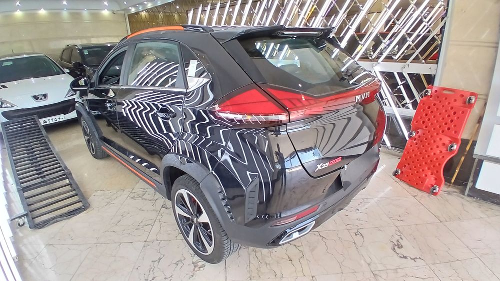 ام وی ام-X33-1403