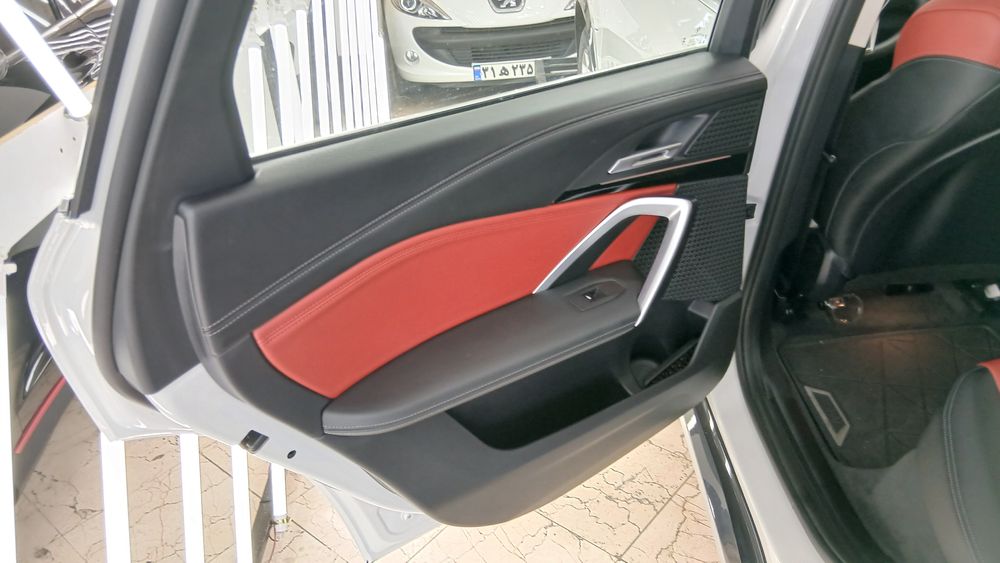 بی ام و-IX 1-2025