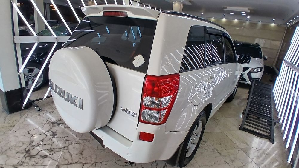 سوزوکی-ویتارا-2008