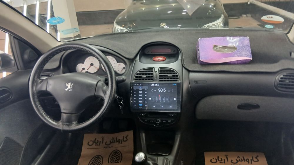 پژو-206 صندوقدار-1390
