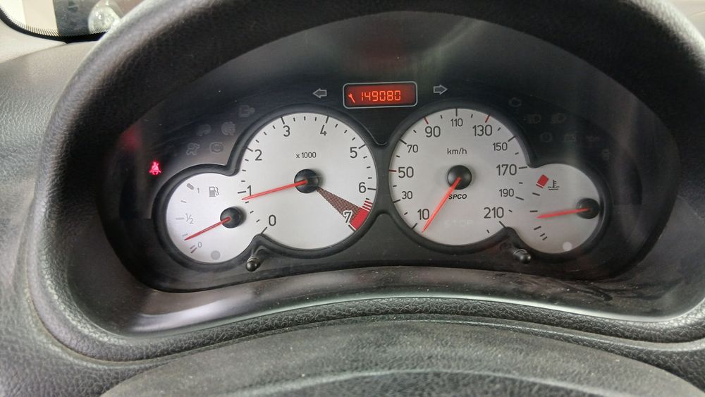 پژو-206 صندوقدار-1400