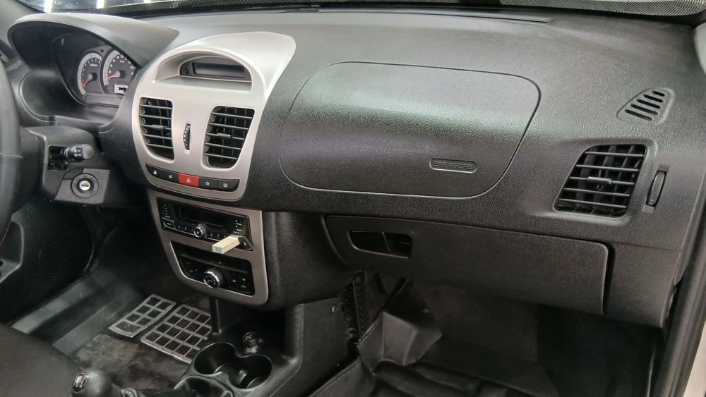 کوئیک-R-1402
