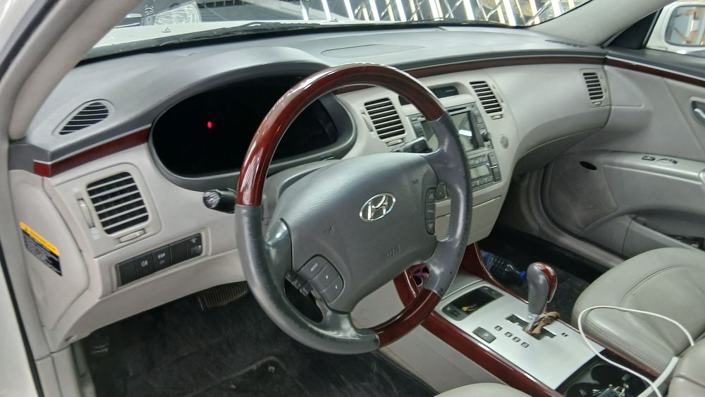 هیوندای-آزرا-2008