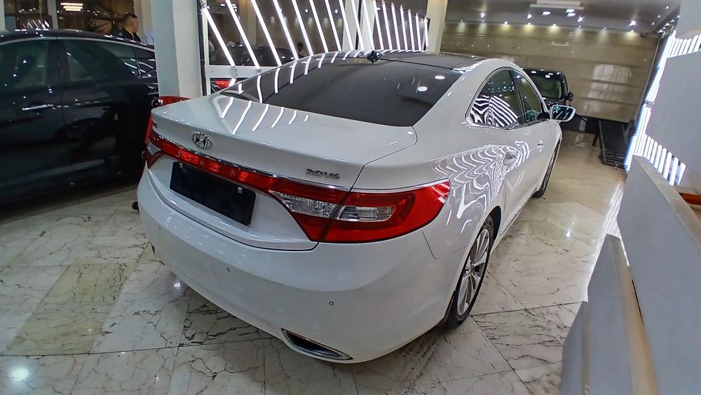 هیوندای-آزرا-2012