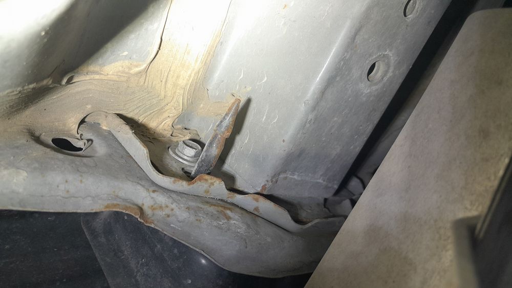 defect-car-جک-S 5-1397
