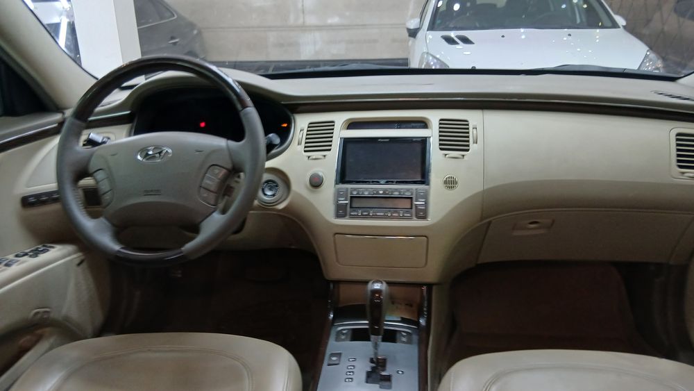 هیوندای-آزرا-2010