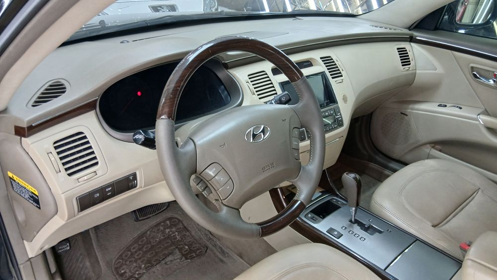 هیوندای-آزرا-2010