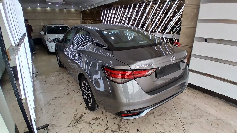 نیسان-SYLPHY-2025